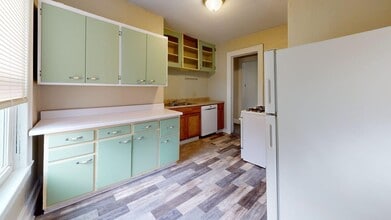 919 Douglas Ave in Ames, IA - Building Photo - Building Photo