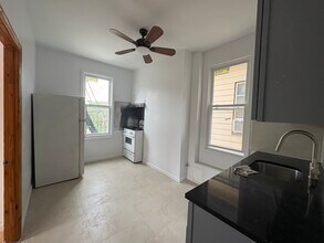 5414 94th St in Elmhurst, NY - Building Photo - Building Photo