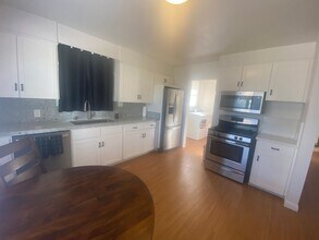 6921 Adams Ave in La Mesa, CA - Building Photo - Building Photo