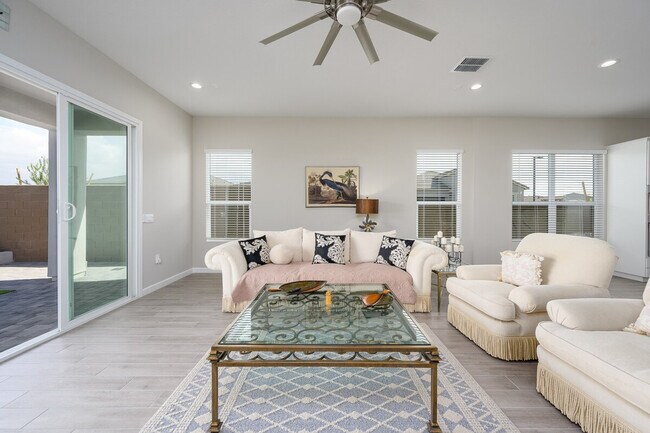 5967 E Abraham Ln in Phoenix, AZ - Building Photo - Building Photo