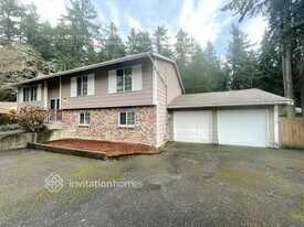 8702 61st St W in University Place, WA - Building Photo