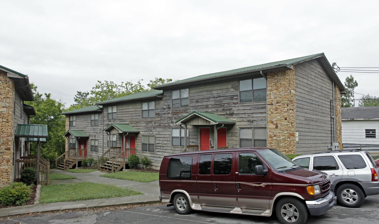 725 Ridge Rd in Sevierville, TN - Foto de edificio
