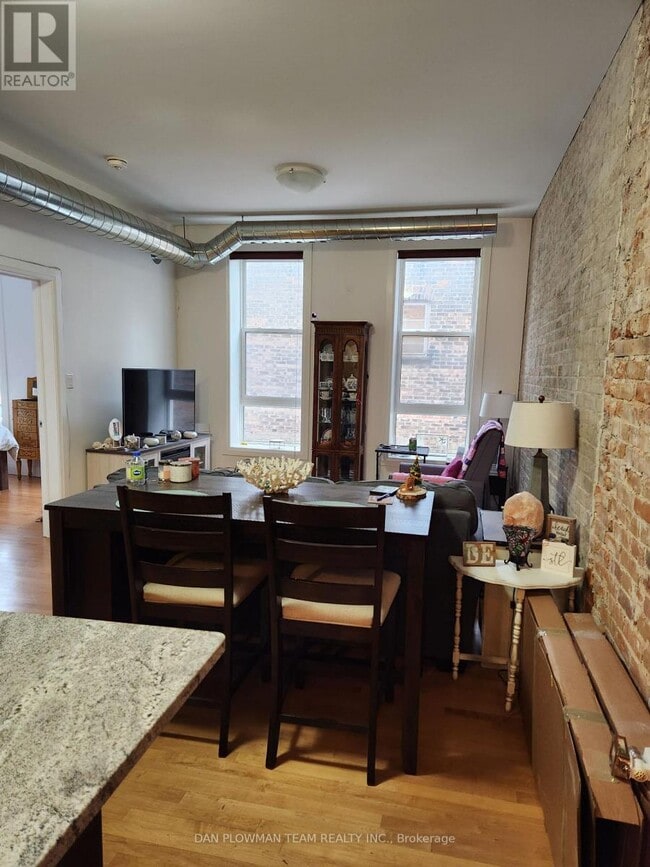 property at 382 George St N