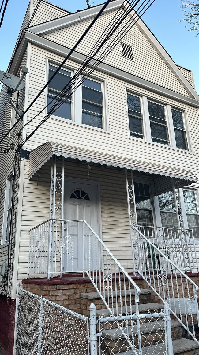 property at 42 New St