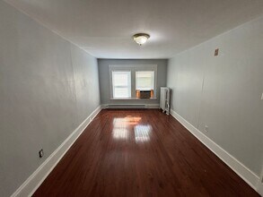 59 Main St, Unit 2 in Stoneham, MA - Building Photo - Building Photo