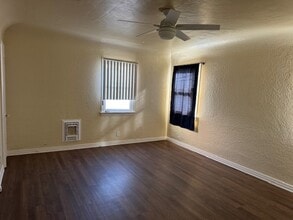 11029 Hesby St, Unit Hesby in Los Angeles, CA - Building Photo - Building Photo