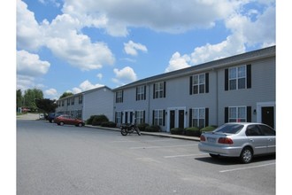 White Oak Apartments of Kannapolis, Inc. in Kannapolis, NC - Building Photo - Building Photo