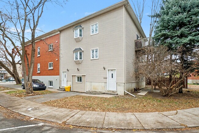 64 Genest St in Ottawa, ON - Building Photo - Building Photo