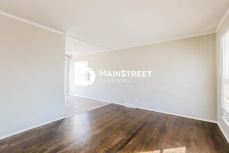 907 S Missouri St in Liberty, MO - Building Photo - Building Photo