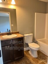 924 Warrior Hill Dr in Louisville, TN - Foto de edificio - Building Photo