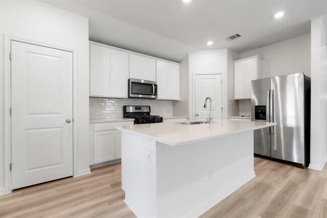 121 Oakdale Meadows Ln in Hutto, TX - Building Photo - Building Photo