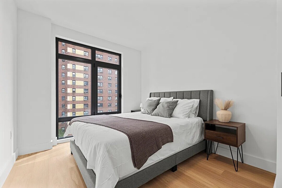 63 Pitt St in New York, NY - Building Photo