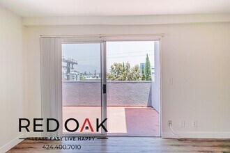 5541 Fulcher Ave in Los Angeles, CA - Building Photo - Building Photo