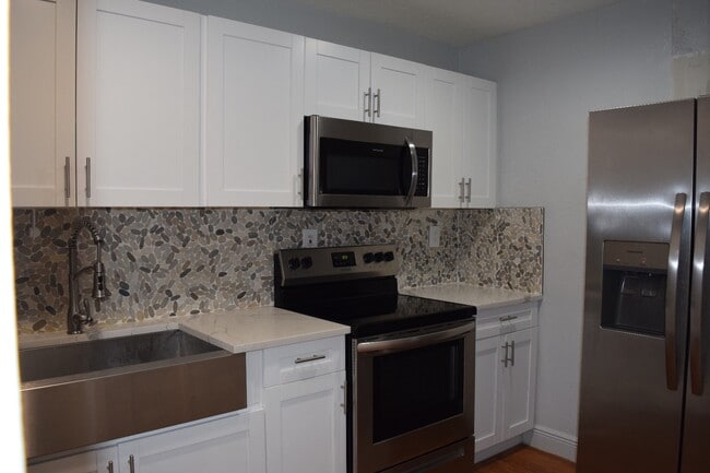 property at 2718 Viola Ln