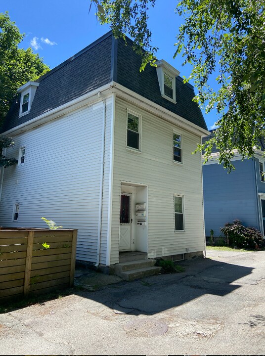 4 Harvard Pl in Brookline, MA - Building Photo