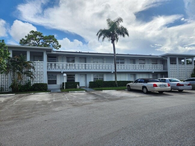 property at 2920 SW 15th St