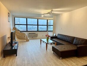 7004 JFK Blvd E, Unit 05105 in West New York, NJ - Building Photo - Building Photo