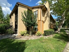 4800 S Semoran Blvd, Unit 101 in Orlando, FL - Foto de edificio - Building Photo