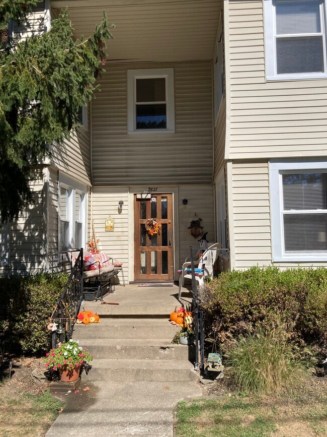 3821 Wayne Ave, Unit 4 in Dayton, OH - Building Photo - Building Photo