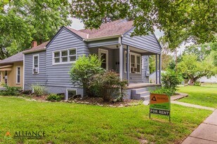 729 Thurston St in Manhattan, KS - Building Photo