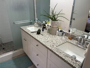 9530 Emnora Ln in Houston, TX - Building Photo - Building Photo