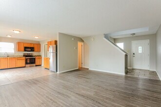 2110 Dutch Elm Dr in Indianapolis, IN - Building Photo - Building Photo