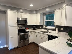 2604 Rochester Rd in Royal Oak, MI - Building Photo - Building Photo
