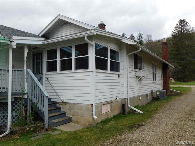 172 Wellsville St in Bolivar, NY - Building Photo - Building Photo