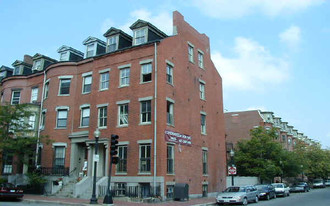 437 Shawmut Ave in Boston, MA - Building Photo