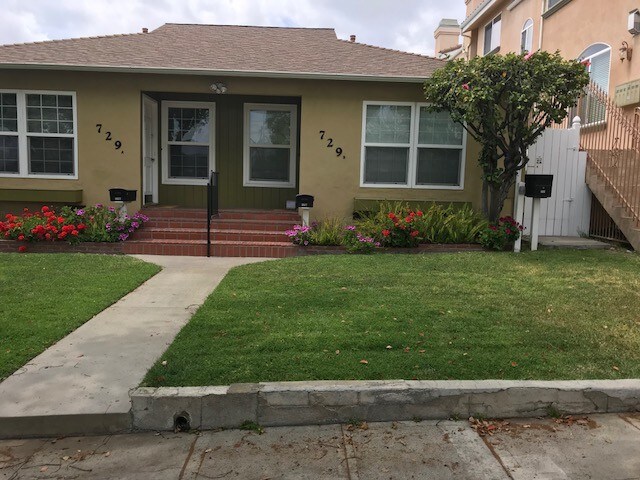 729 E Angeleno Ave, Unit B in Burbank, CA - Building Photo - Building Photo