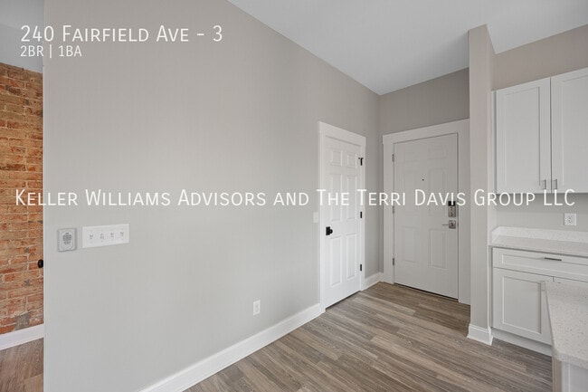 240 Fairfield Ave in Bellevue, KY - Building Photo - Building Photo