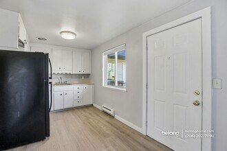 20036 30th Ave S in Seatac, WA - Building Photo - Building Photo