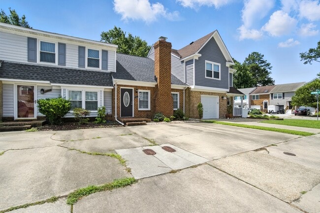 1895 Wildwood Dr in Virginia Beach, VA - Building Photo - Building Photo