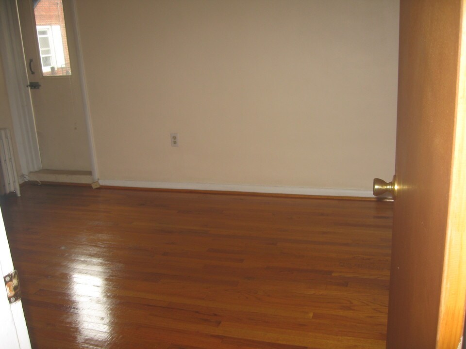1010 Pine St in Philadelphia, PA - Building Photo
