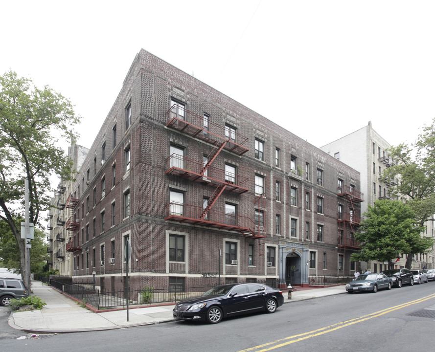 Parkview Court in Brooklyn, NY - Building Photo