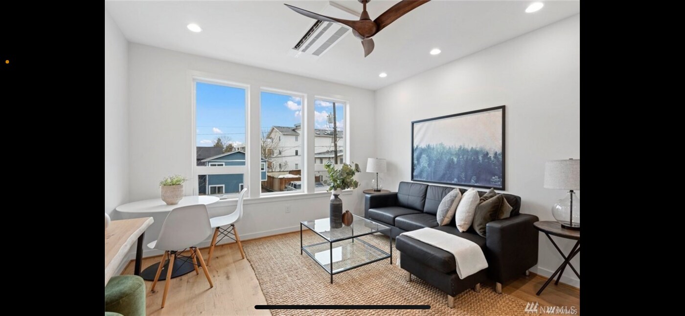 5808 17th Ave NW, Unit B in Seattle, WA - Building Photo