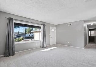 14603 Geranium Glen Ln in Santa Clarita, CA - Building Photo - Building Photo