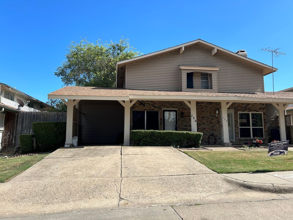 706 Ticonderoga Dr in Garland, TX - Building Photo