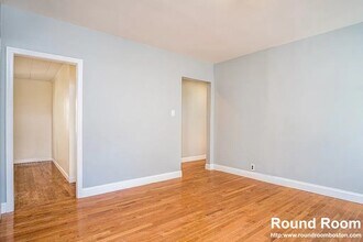 28 Moreland St, Unit 1 in Somerville, MA - Foto de edificio - Building Photo