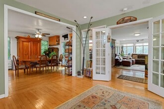 934 Peekskill Hollow Rd in Putnam Valley, NY - Building Photo - Building Photo