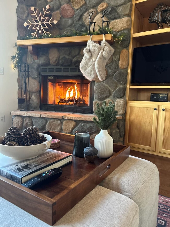 2373 W Mountain Laurel Rd