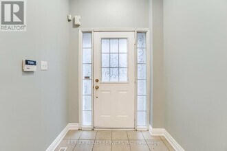 15 Masters Green Crescent in Brampton, ON - Building Photo - Building Photo