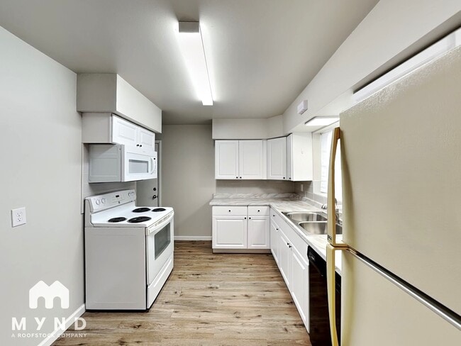 1325 S Ingalls St in Lakewood, CO - Building Photo - Building Photo