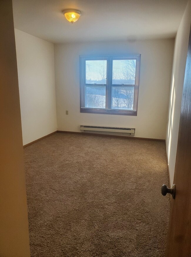 220 Brookwood Dr, Unit 111 in Mount Horeb, WI - Building Photo - Building Photo