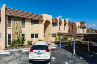 The Gardens in Seminole, FL - Foto de edificio - Building Photo