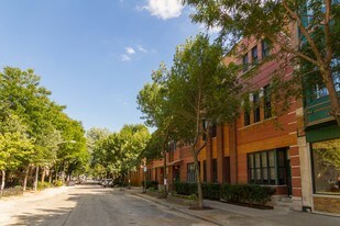 George Court in Chicago, IL - Foto de edificio - Building Photo