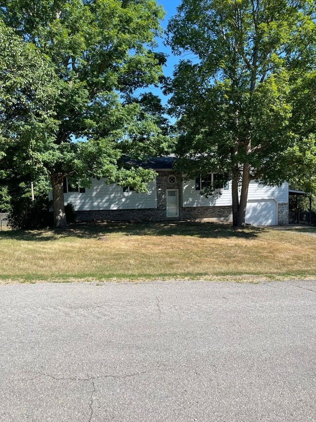 property at 15305 Temple Ln