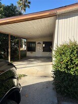 21285 Campbell Dr in Brooksville, FL - Building Photo