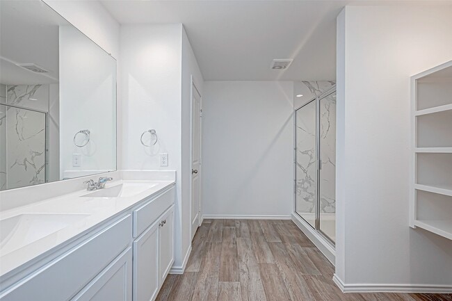 property at 2913 Bur Lndg Ln