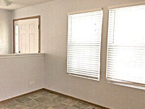21529 Gray Wing Dr in Crest Hill, IL - Building Photo - Building Photo